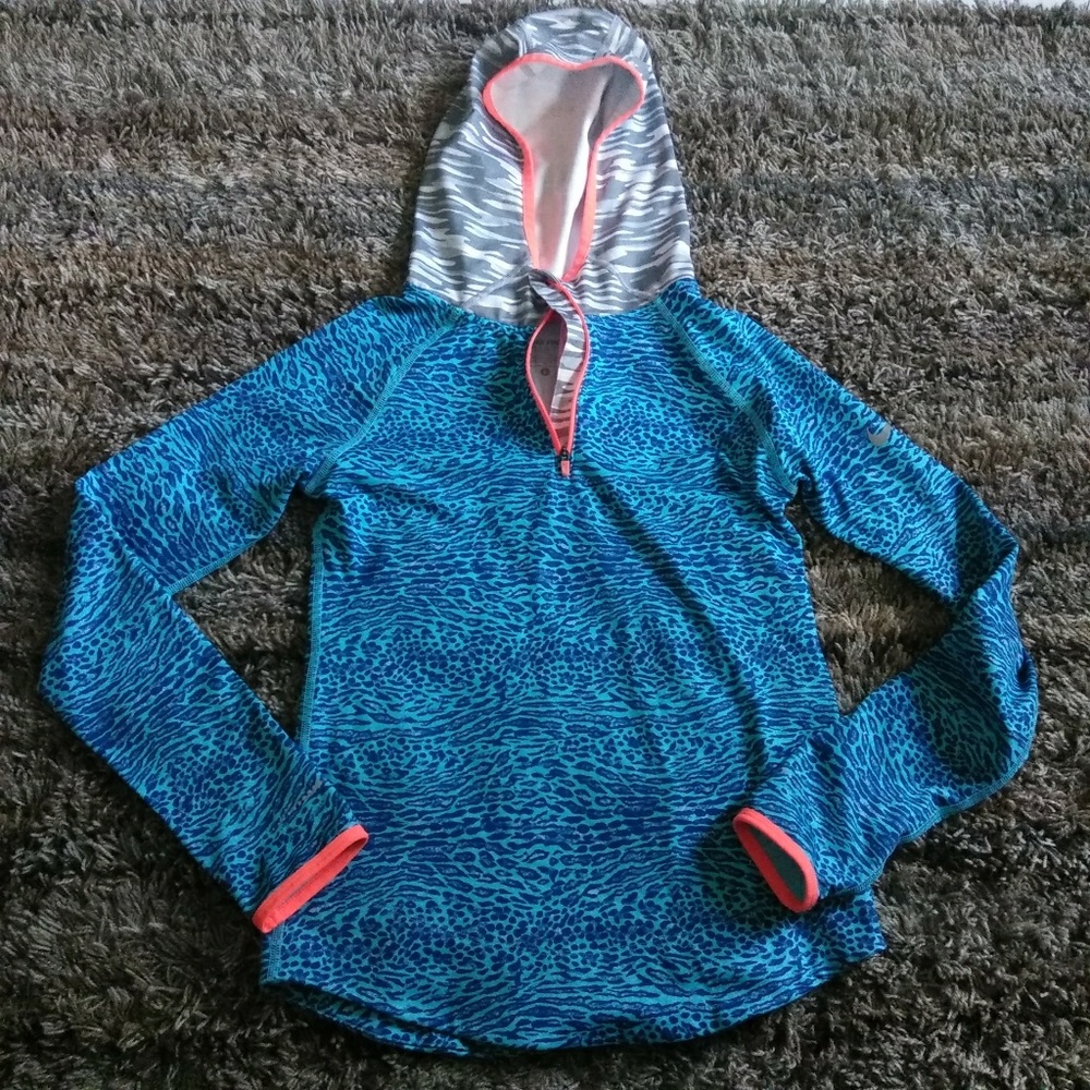 Nike Pro Woman's Large Pullover Hoodie